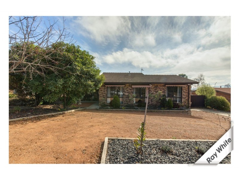 33 Groveland Crescent, Isabella Plains ACT 2905