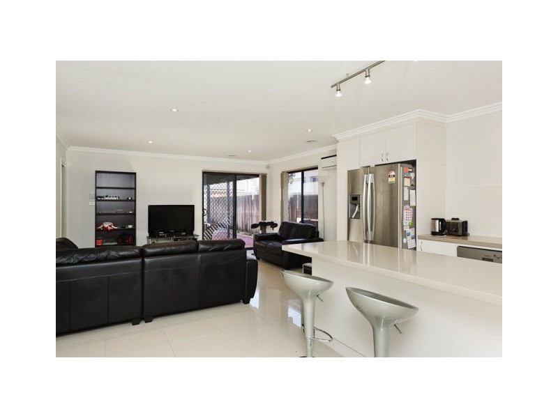 17 Ruth Bedford Street, Franklin ACT 2913