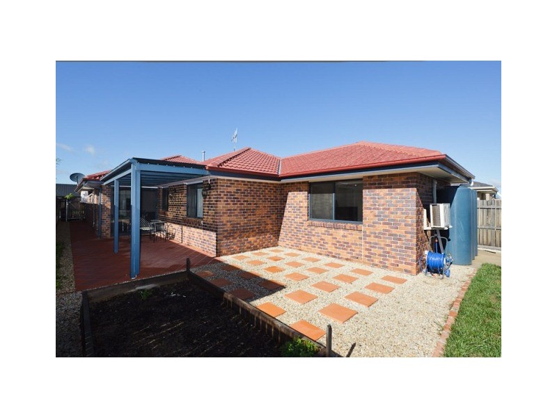 17 Ruth Bedford Street, Franklin ACT 2913