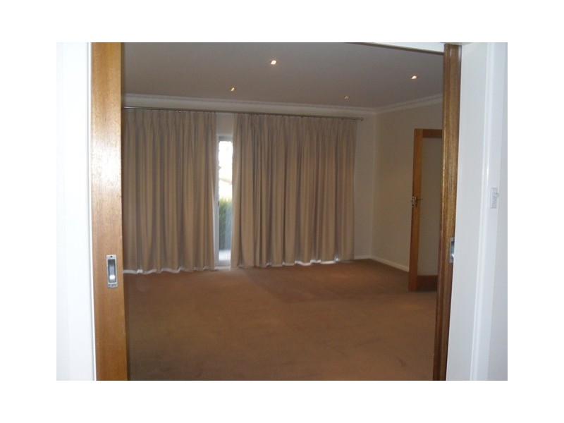 151 Strickland Crescent, Deakin ACT 2600