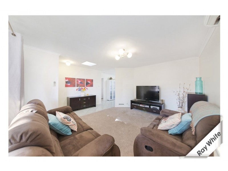 10/2 Merri Place, Conder ACT 2906