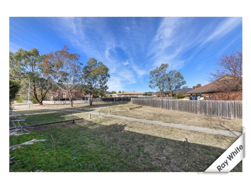 10/2 Merri Place, Conder ACT 2906