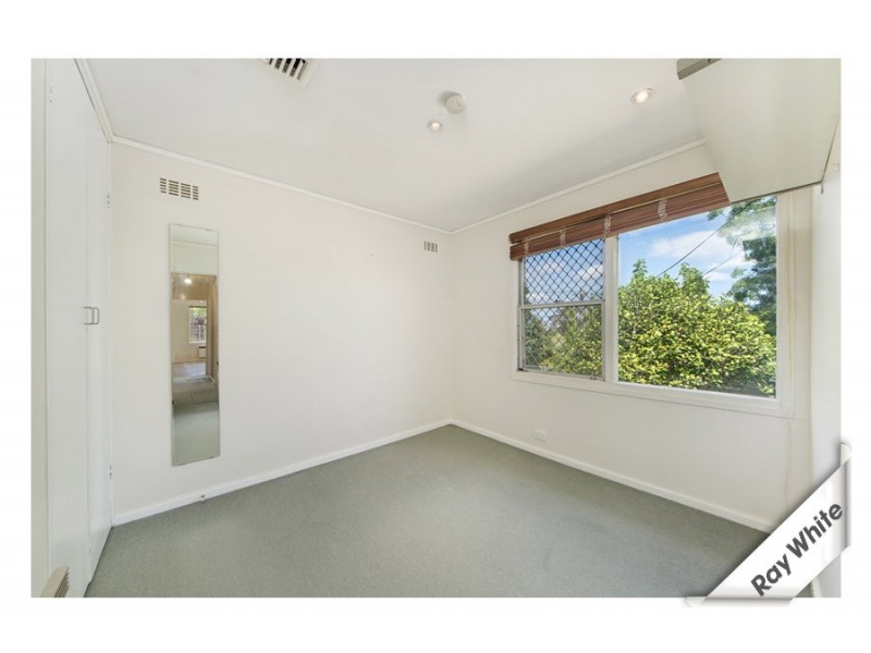 36 Kitchener Street, Hughes ACT 2605