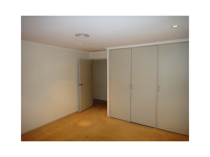 1 Woolner Circuit, Hawker ACT 2614