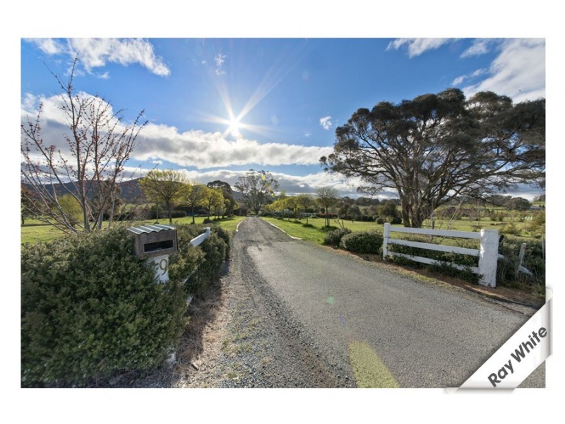 9 Roper Place, Royalla NSW 2620