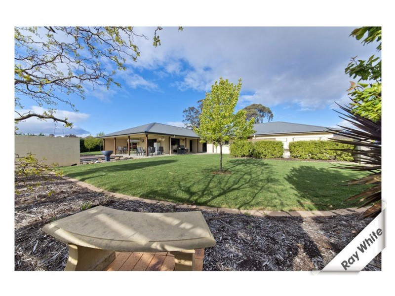 9 Roper Place, Royalla NSW 2620