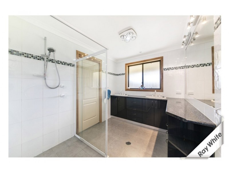 9 Roper Place, Royalla NSW 2620