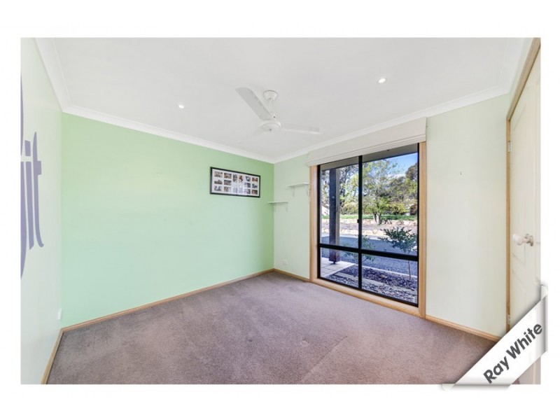 9 Roper Place, Royalla NSW 2620