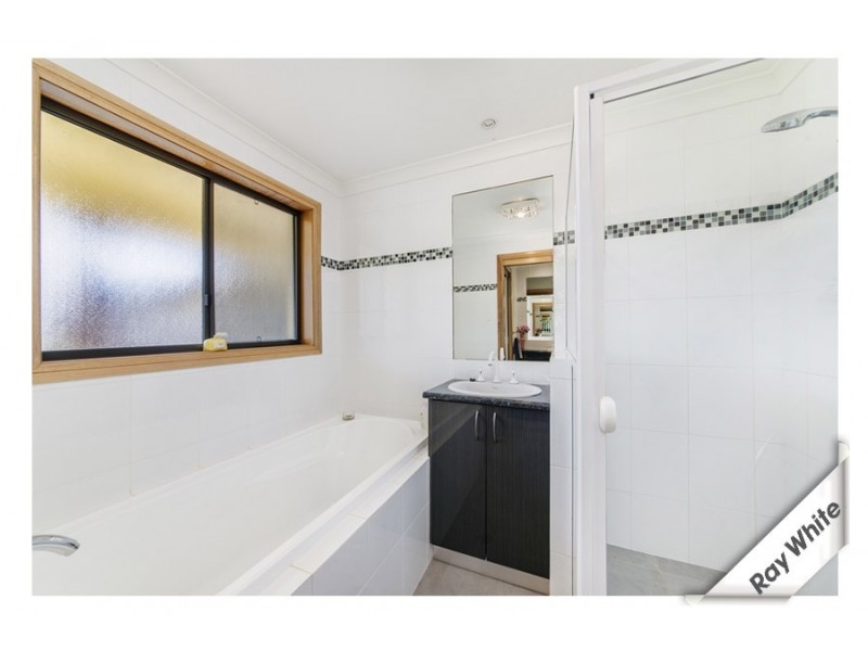 9 Roper Place, Royalla NSW 2620