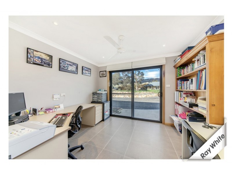 9 Roper Place, Royalla NSW 2620