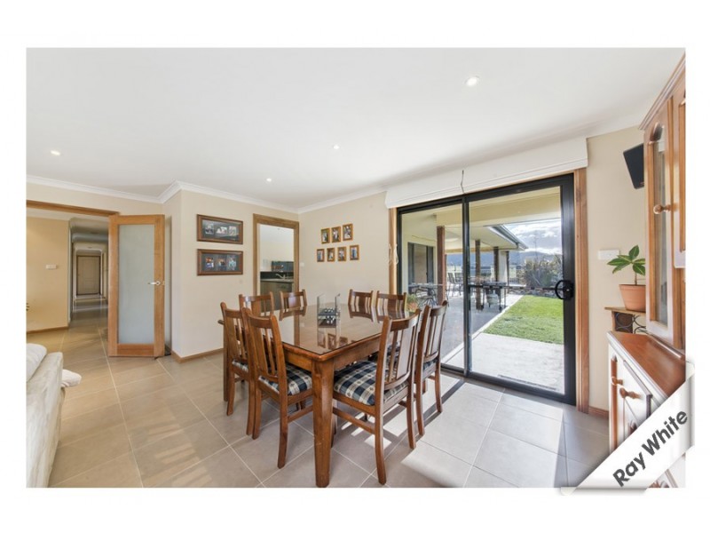 9 Roper Place, Royalla NSW 2620