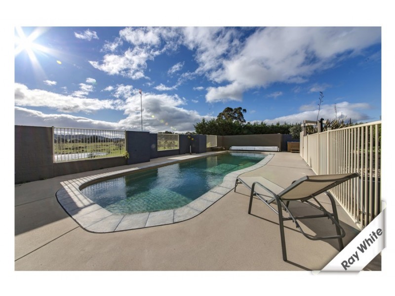 9 Roper Place, Royalla NSW 2620
