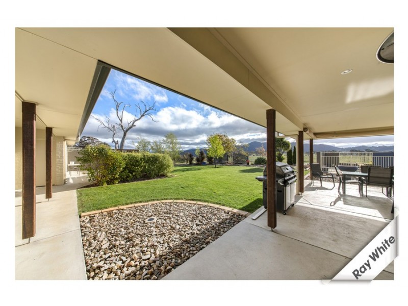 9 Roper Place, Royalla NSW 2620