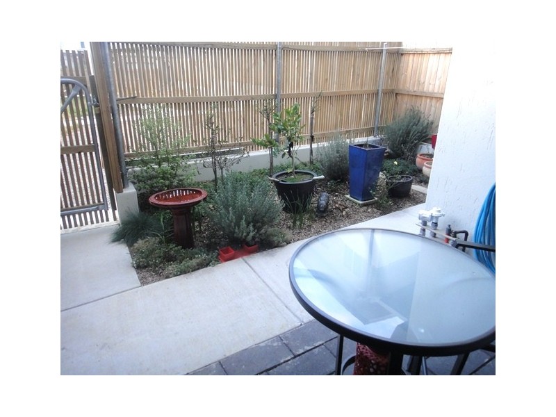 18/311 Flemington Road, Franklin ACT 2913