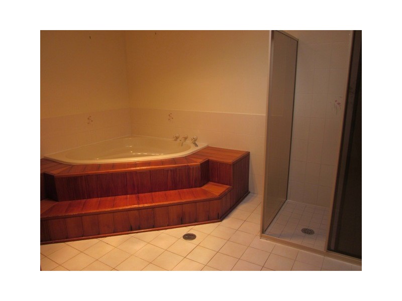 20 COUCHMAN CRESCENT, Chisholm ACT 2905