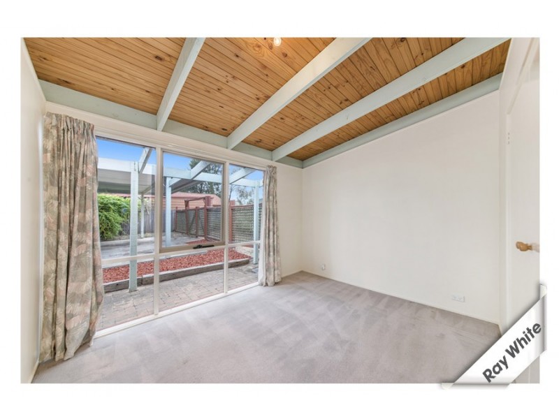 9 Beazley Crescent, Calwell ACT 2905