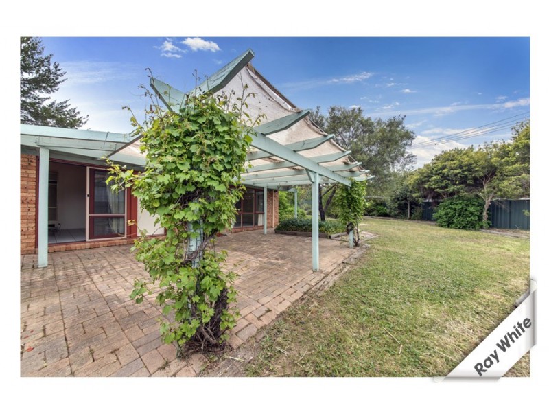 9 Beazley Crescent, Calwell ACT 2905