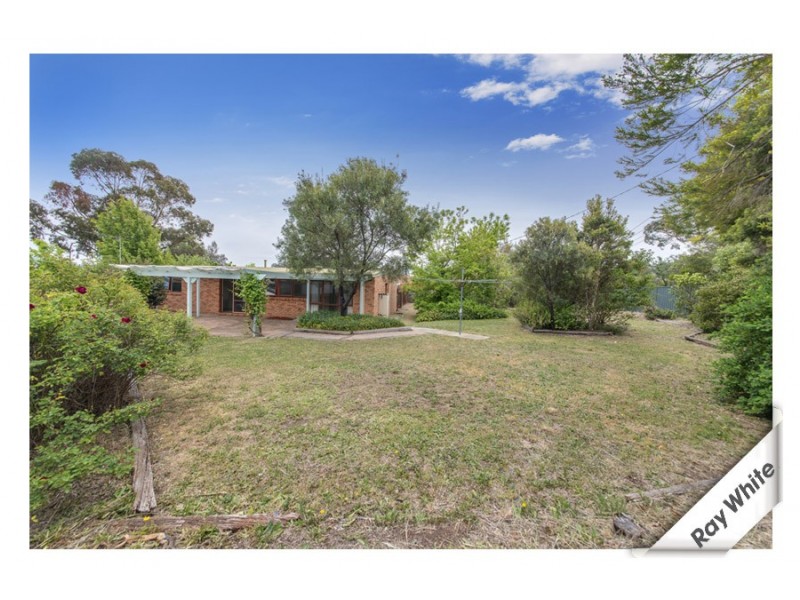 9 Beazley Crescent, Calwell ACT 2905
