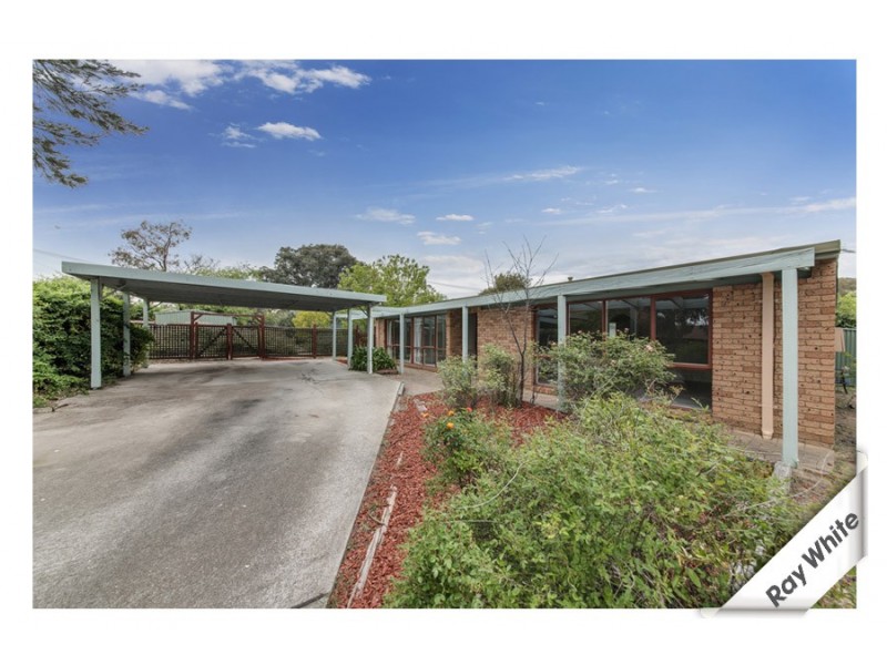 9 Beazley Crescent, Calwell ACT 2905