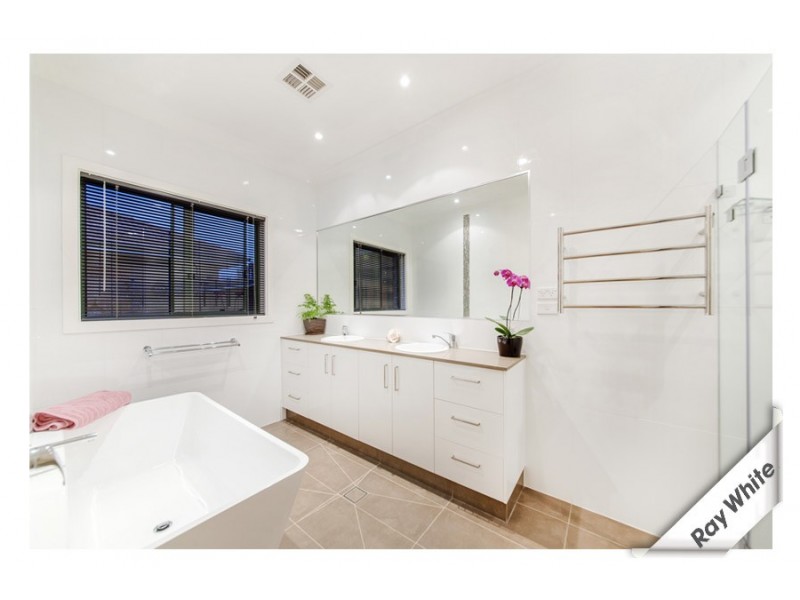 4 Winser Crescent, Kambah ACT 2902