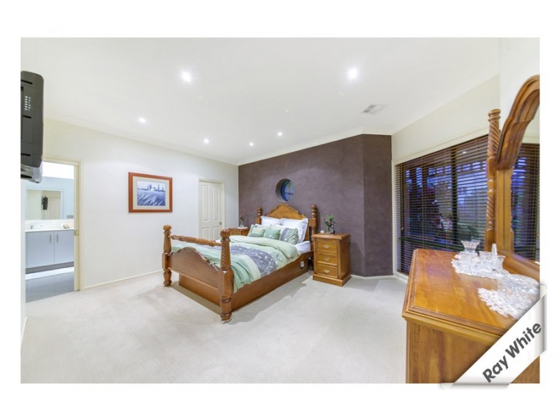 4 Winser Crescent, Kambah ACT 2902