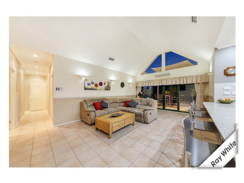 4 Winser Crescent, Kambah ACT 2902