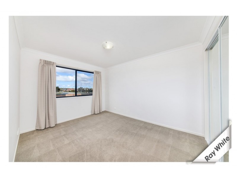 4/4 Jeff Snell Crescent, Dunlop ACT 2615