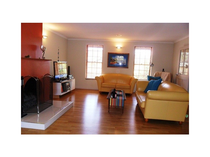 5 DOUGLASS PLACE, Spence ACT 2615