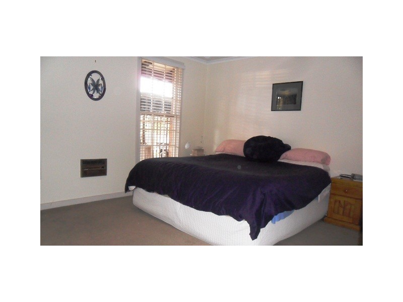 5 DOUGLASS PLACE, Spence ACT 2615