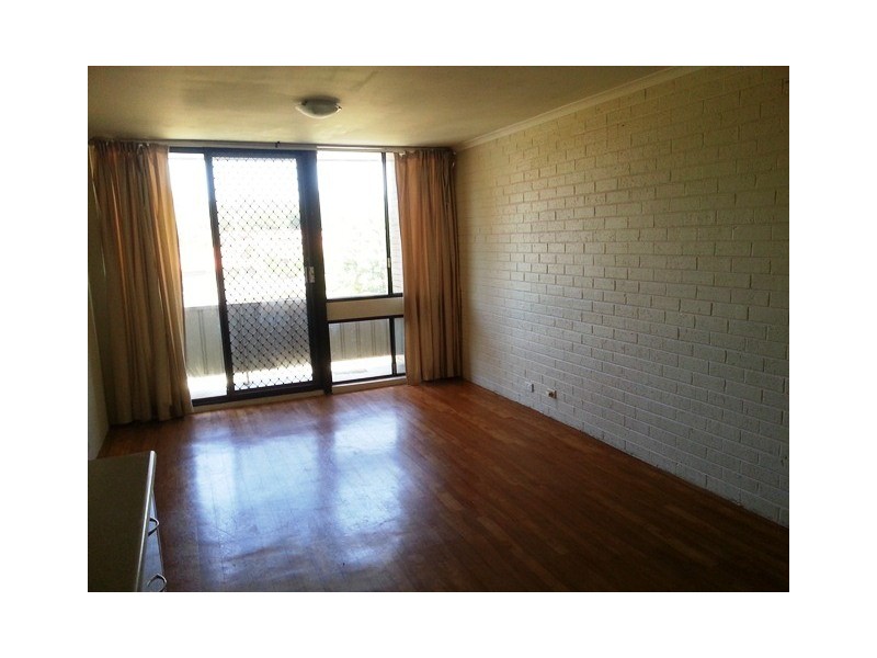 10B/52 DELORAINE STREET, Lyons ACT 2606