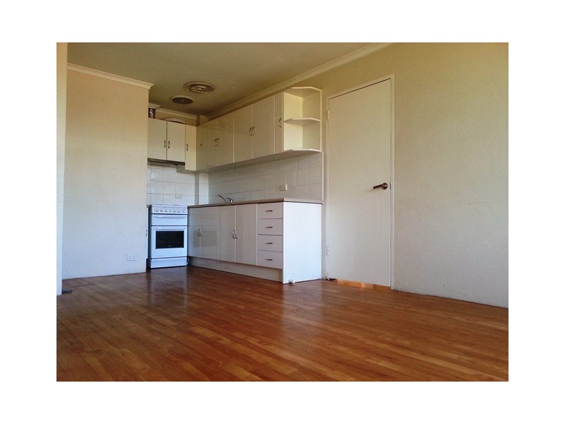 10B/52 DELORAINE STREET, Lyons ACT 2606