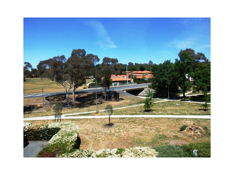 10B/52 DELORAINE STREET, Lyons ACT 2606
