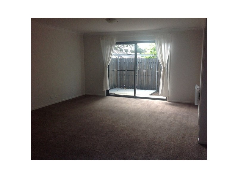 84 TAY STREET, Watson ACT 2602