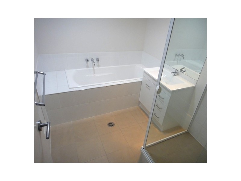 84 TAY STREET, Watson ACT 2602
