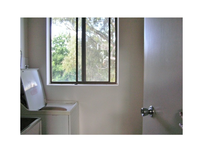 4/5 WALSH PLACE, Curtin ACT 2605