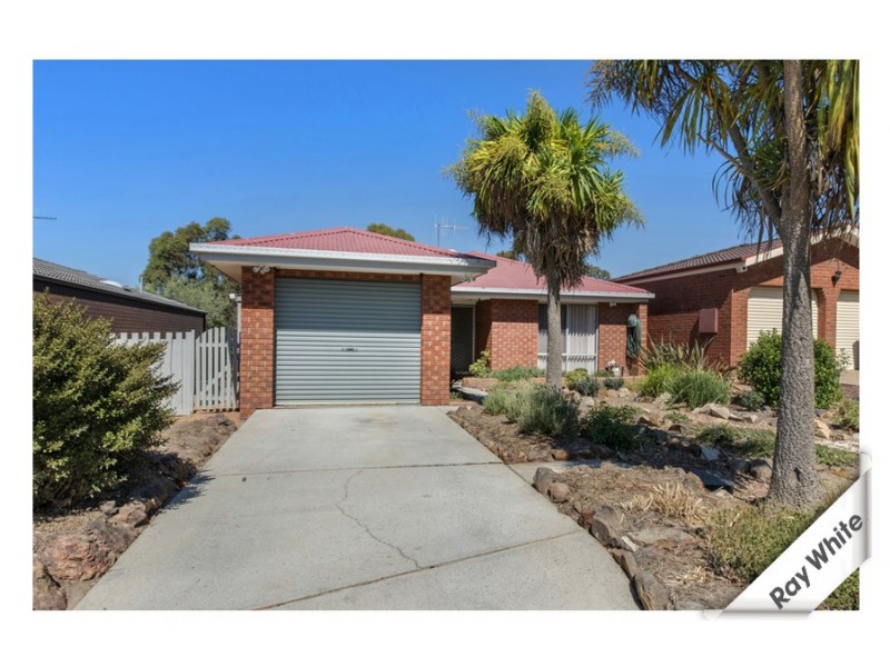 16 Yumba Avenue, Ngunnawal ACT 2913