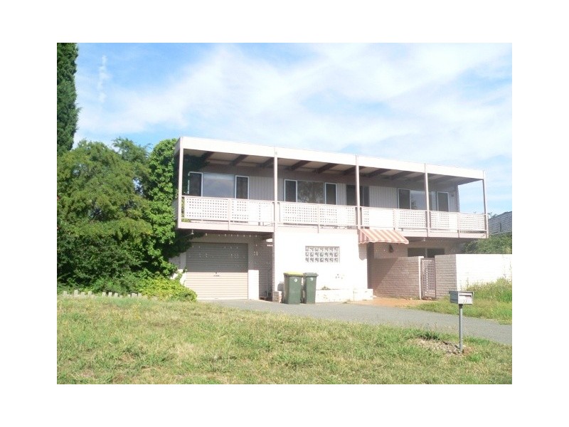 33 GLEDDEN STREET, Chifley ACT 2606