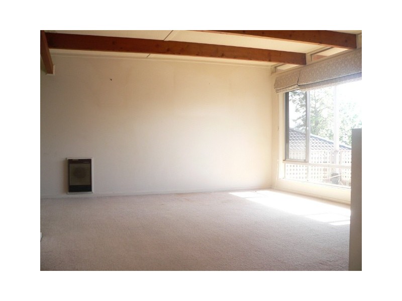33 GLEDDEN STREET, Chifley ACT 2606