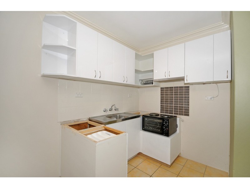 16/22 Mowatt Street, Queanbeyan NSW 2620