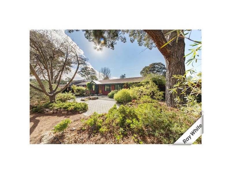 4 BYRNES PLACE, Curtin ACT 2605