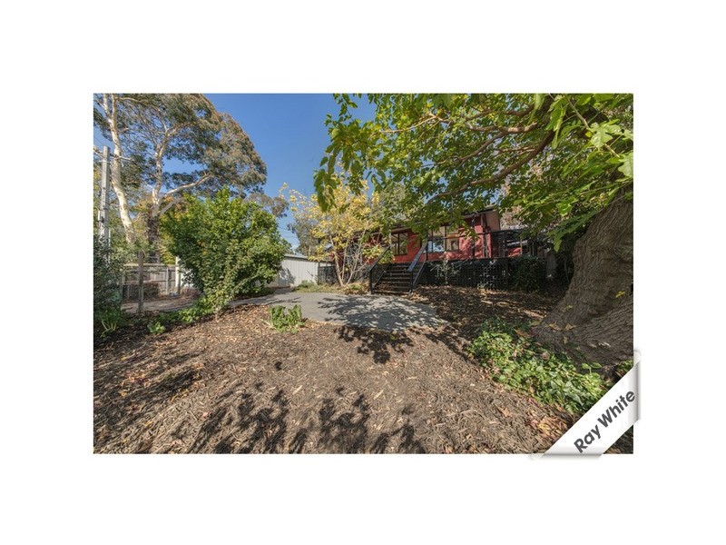 4 BYRNES PLACE, Curtin ACT 2605