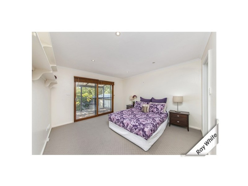 4 BYRNES PLACE, Curtin ACT 2605