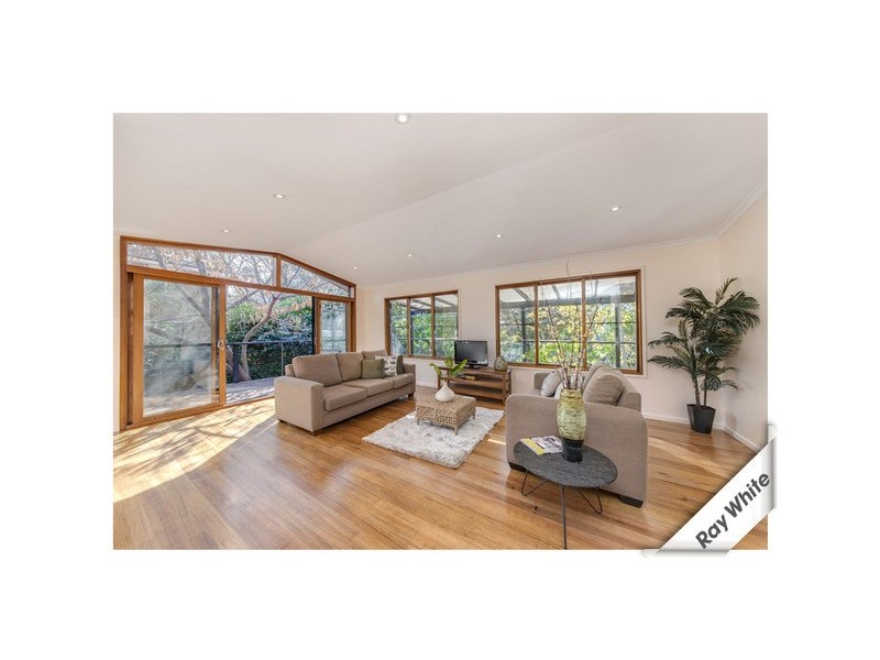 4 BYRNES PLACE, Curtin ACT 2605