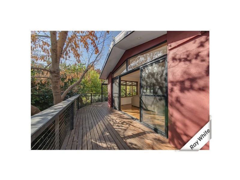 4 BYRNES PLACE, Curtin ACT 2605