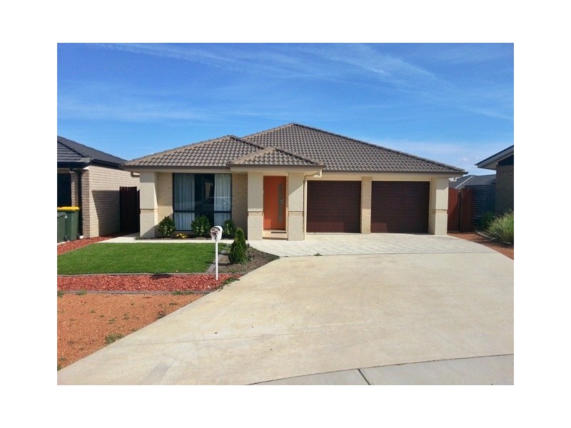 7 ELPHICK PLACE, Bonner ACT 2914