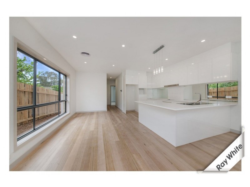 12 Kitchener Street, Hughes ACT 2605