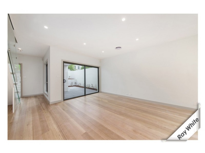 12 Kitchener Street, Hughes ACT 2605