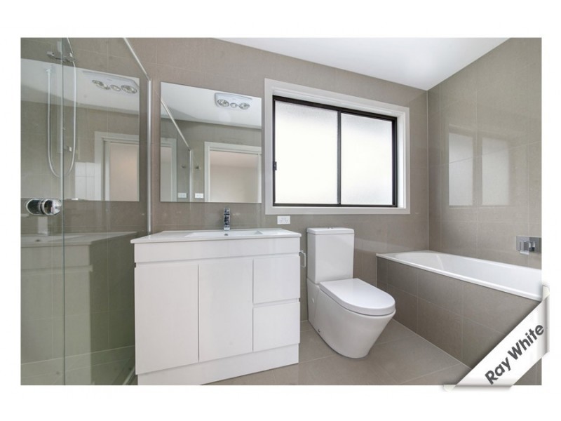 12 Kitchener Street, Hughes ACT 2605