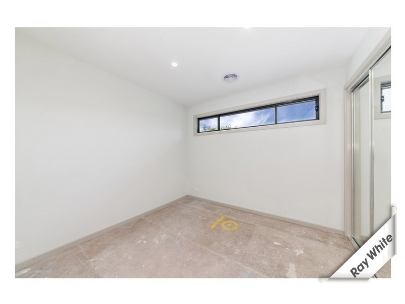 12 Kitchener Street, Hughes ACT 2605