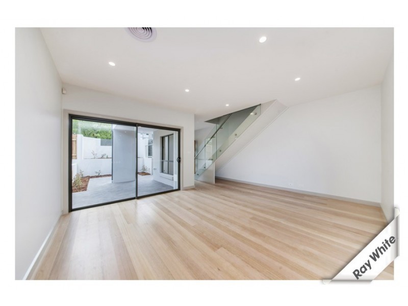 12 Kitchener Street, Hughes ACT 2605